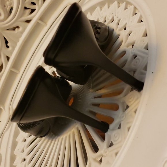 Charles David by Natalie M Women's Leather sole high heel SZ 7.5 - Picture 4 of 8